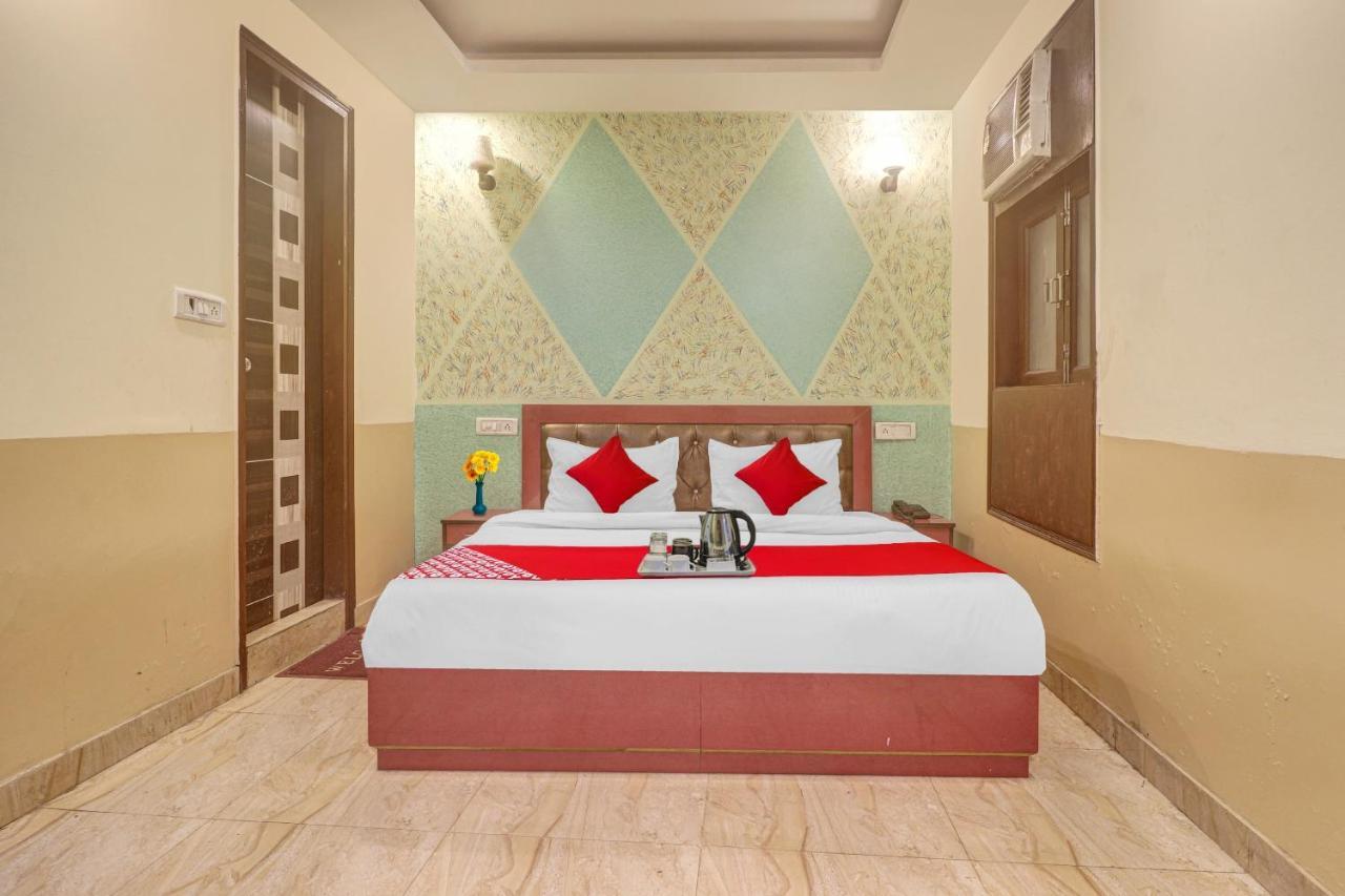 Hotel O Prince Home Stay Near Ambience Mall 뉴델리 외부 사진
