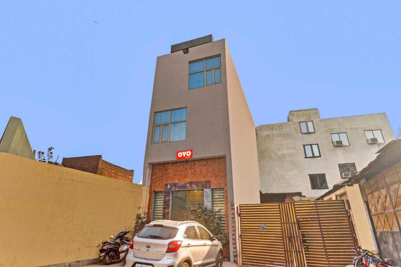 Hotel O Prince Home Stay Near Ambience Mall 뉴델리 외부 사진