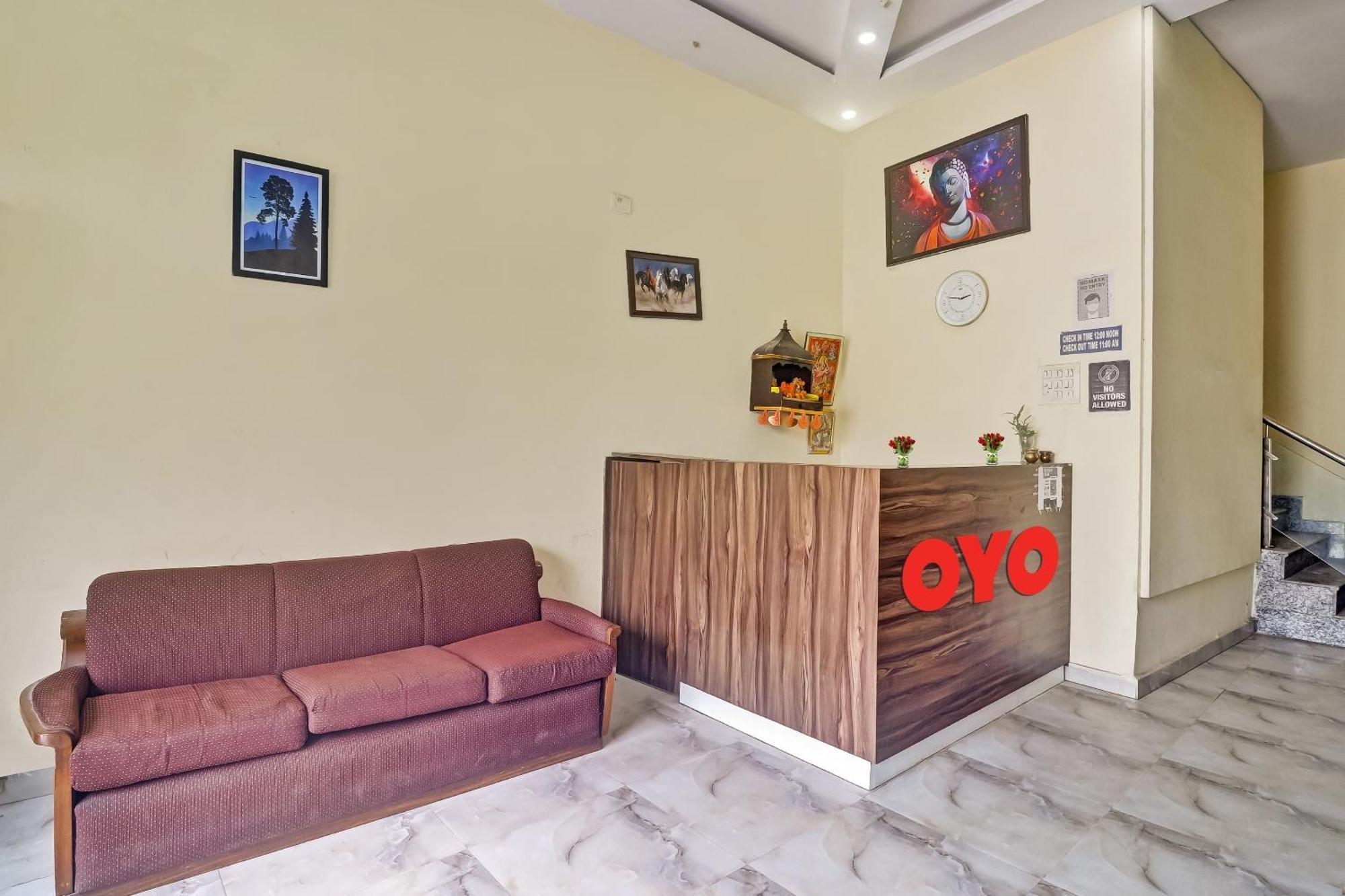 Hotel O Prince Home Stay Near Ambience Mall 뉴델리 외부 사진