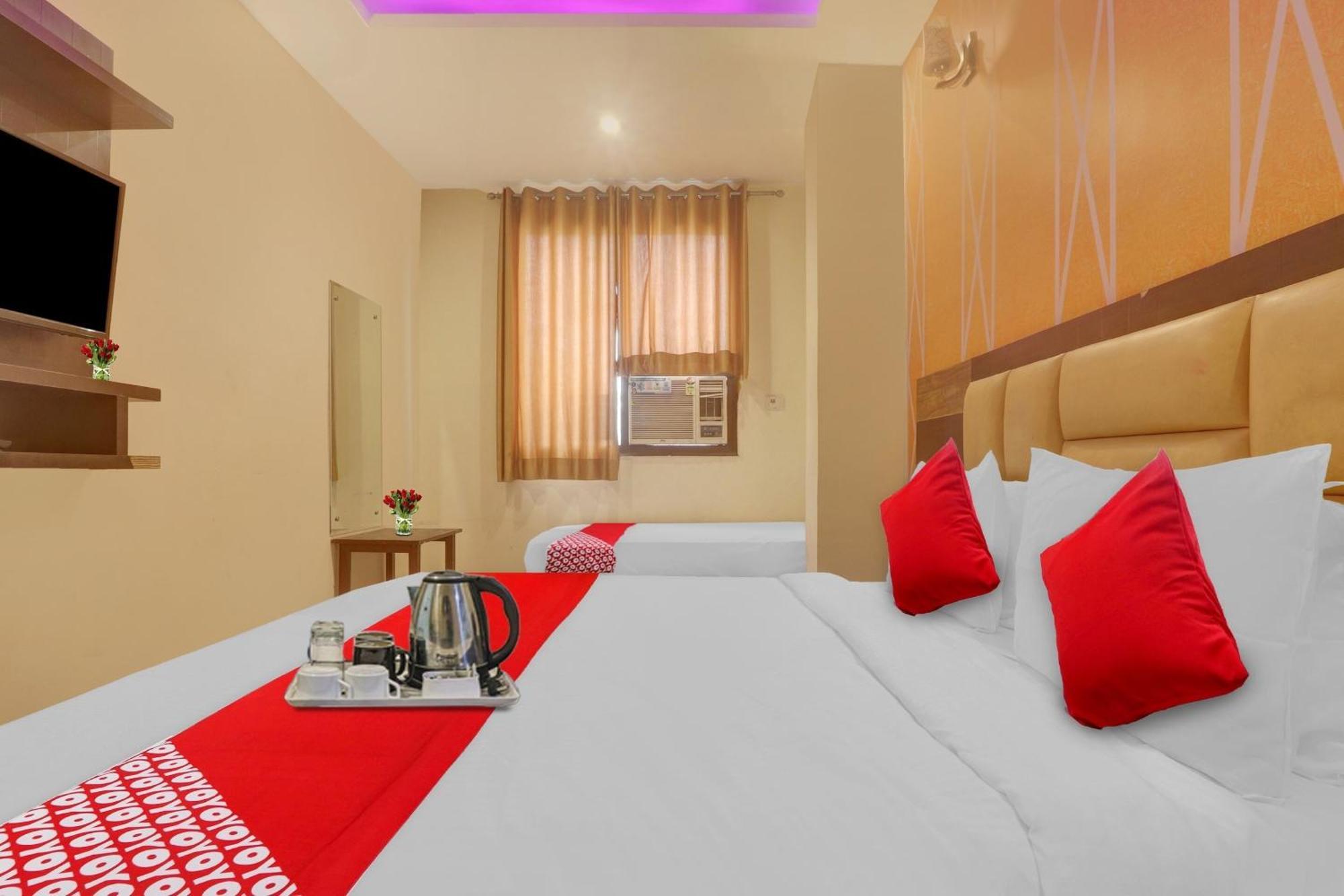 Hotel O Prince Home Stay Near Ambience Mall 뉴델리 외부 사진